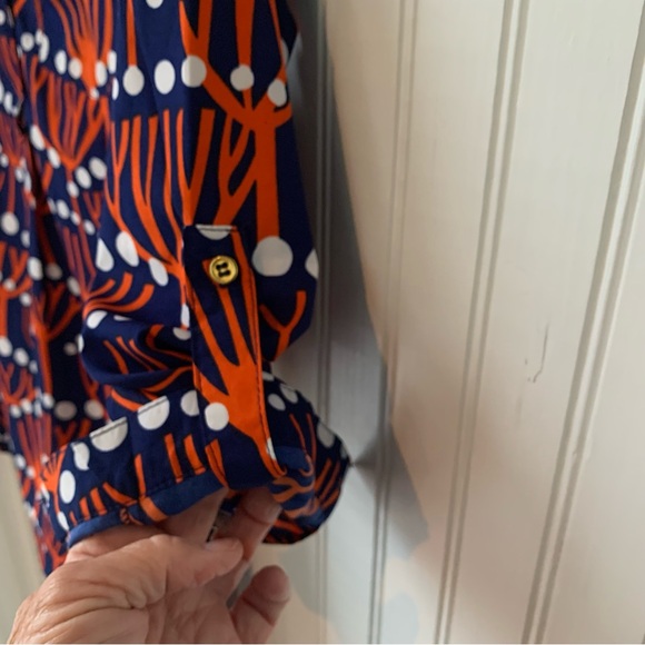 Buckhead Betties (S) V-Neck 3/4 button down neckline; long sleeve or 3/4 length - Picture 6 of 8